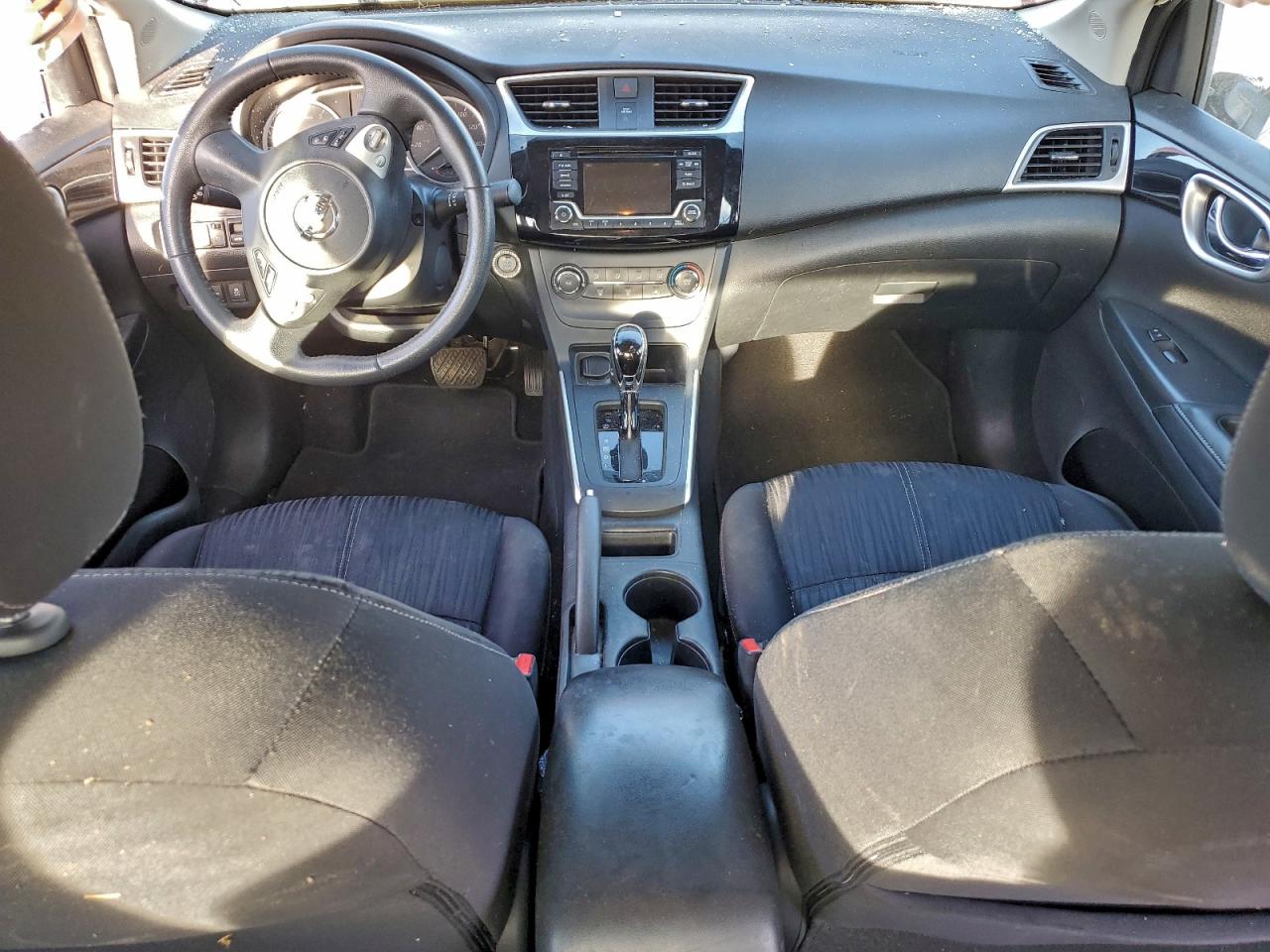 Nissan Sentra S Image 10