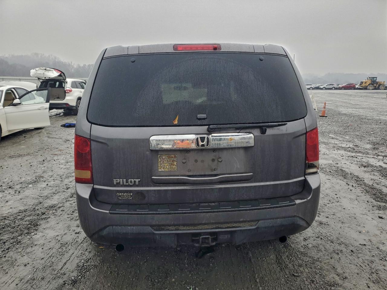 Honda Pilot Lx Image 2