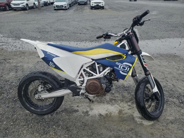 Salvage Husqvarna Motorcycle
