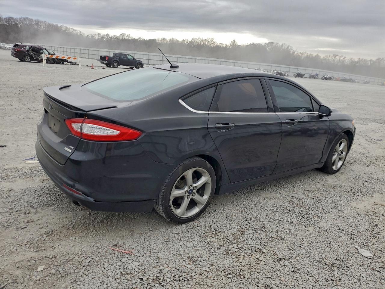 Ford Fusion Se Image 12