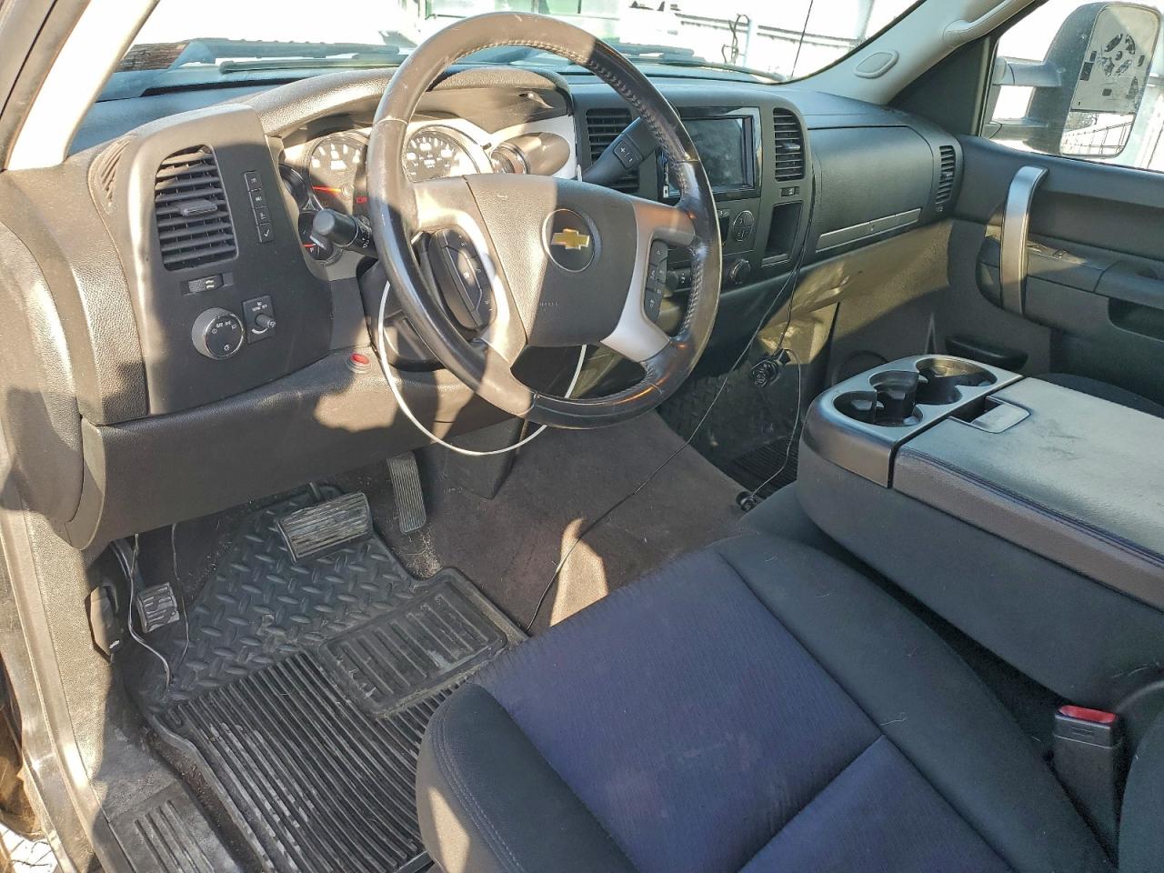 Chevrolet Silverado K1500 Lt Image 10