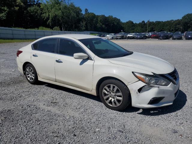 Nissan Altima 2.5 Image 10