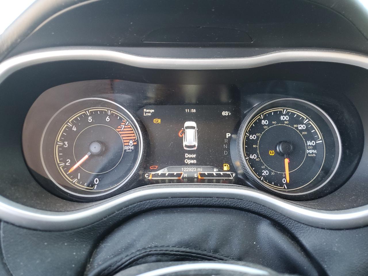 Jeep Cherokee Overland Image 8