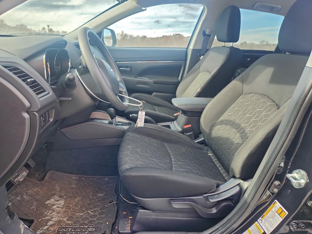 Mitsubishi Outlander S Image 5