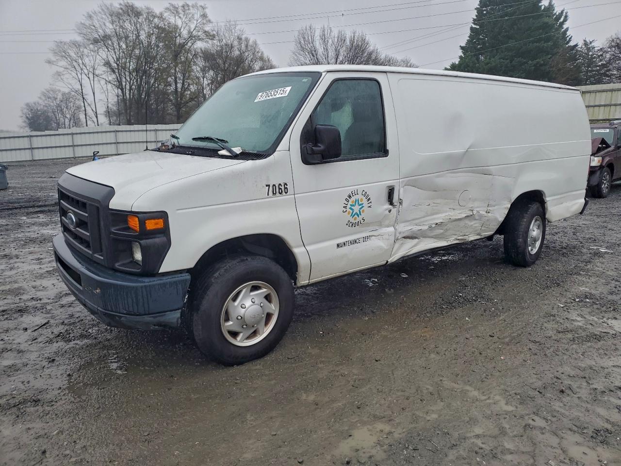 Ford E-350 E350 Super Duty Van Image 1