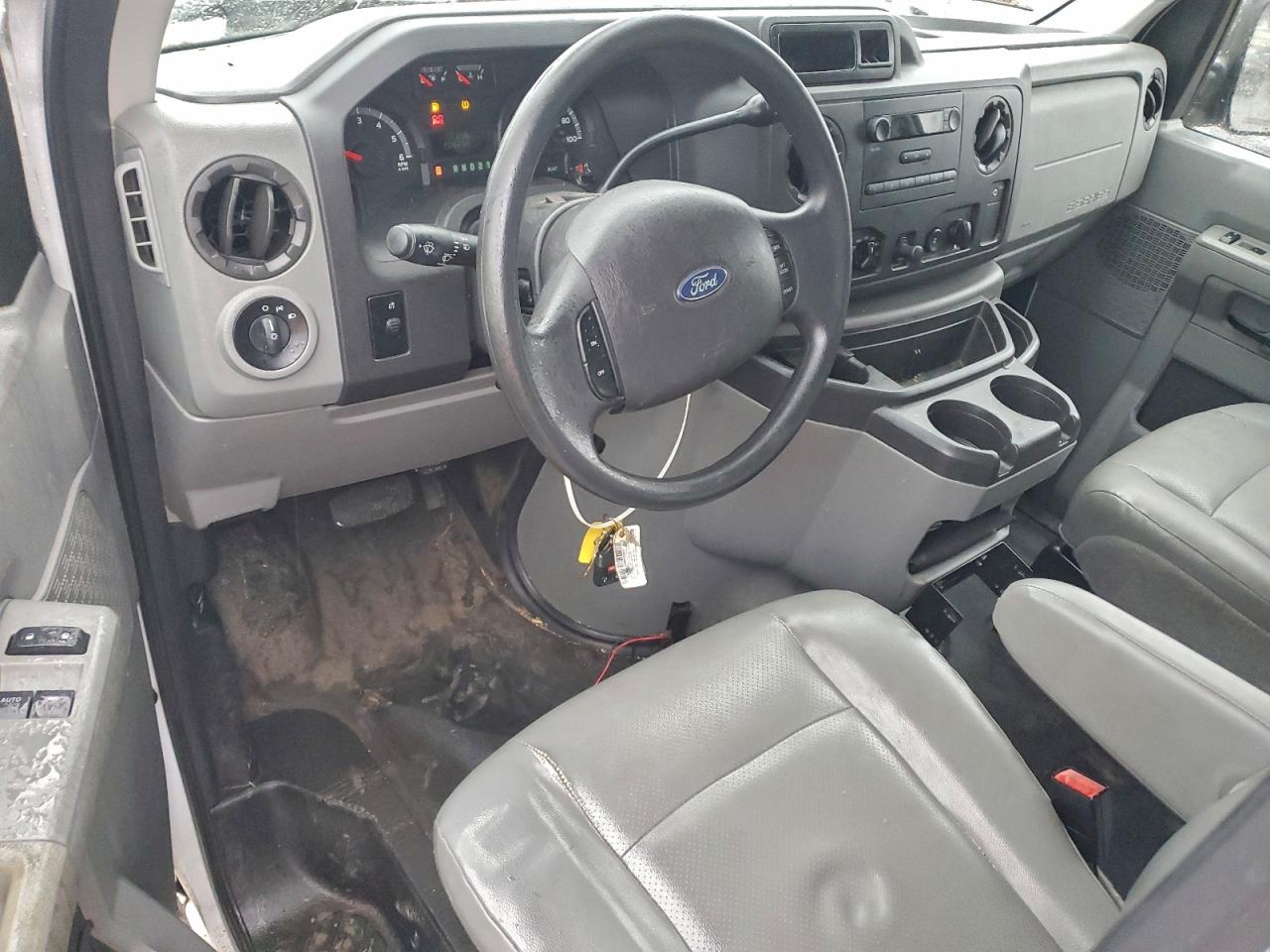 Ford E-350 E350 Super Duty Van Image 6