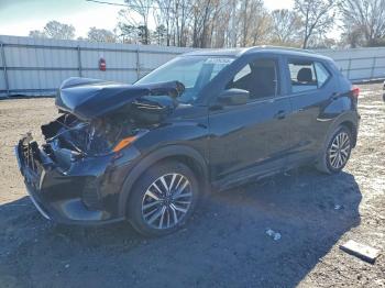  Salvage Nissan Kicks