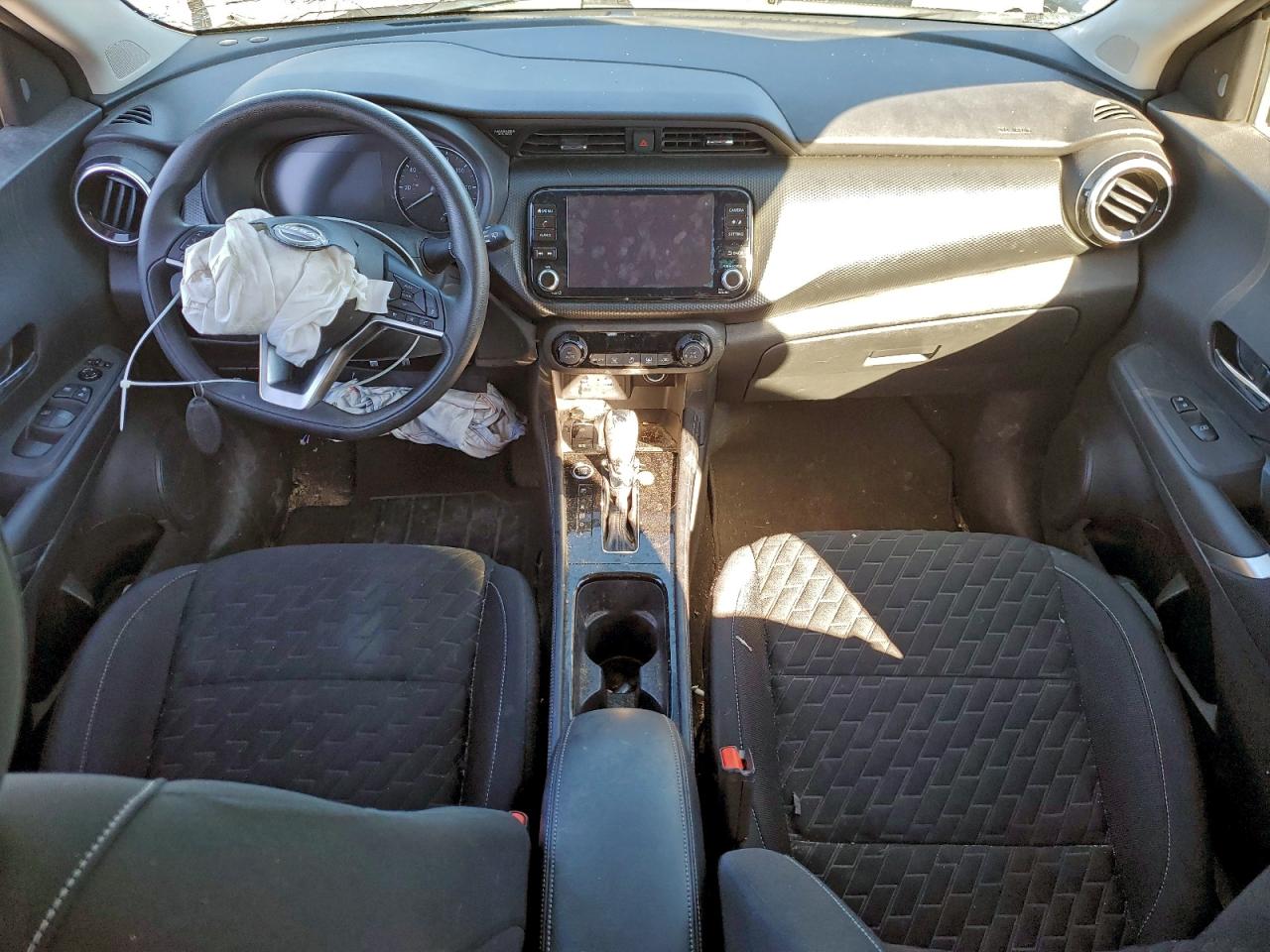 Nissan Kicks Sv Image 8