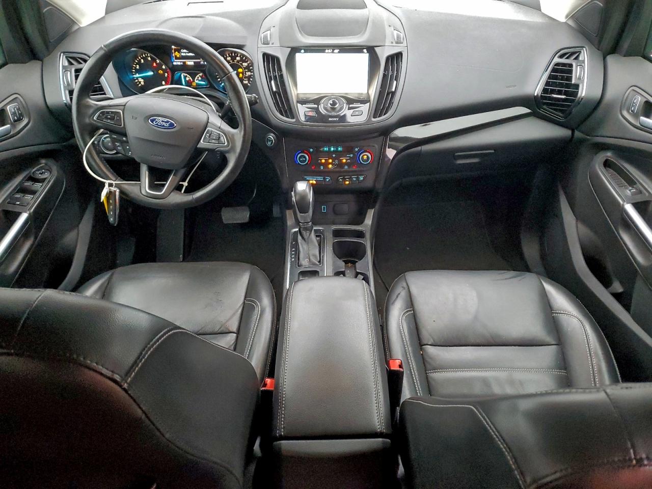 Ford Escape Titanium Image 8