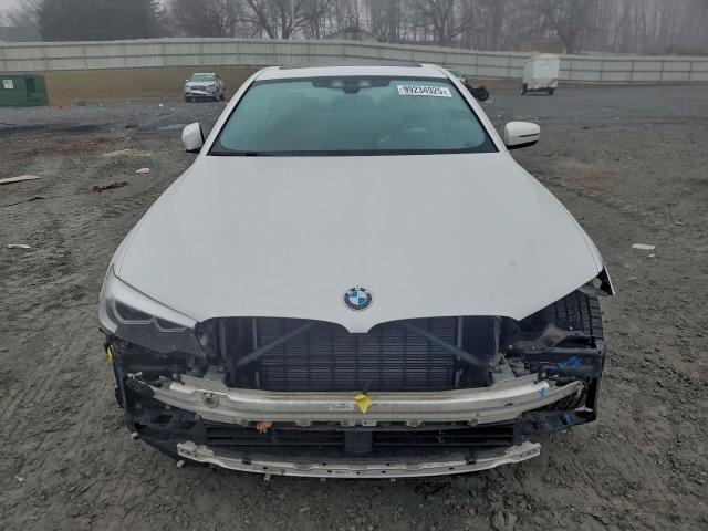 BMW 5 Series I Image 3