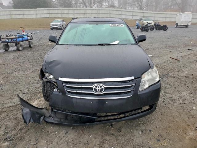 Toyota Avalon Xl Image 3