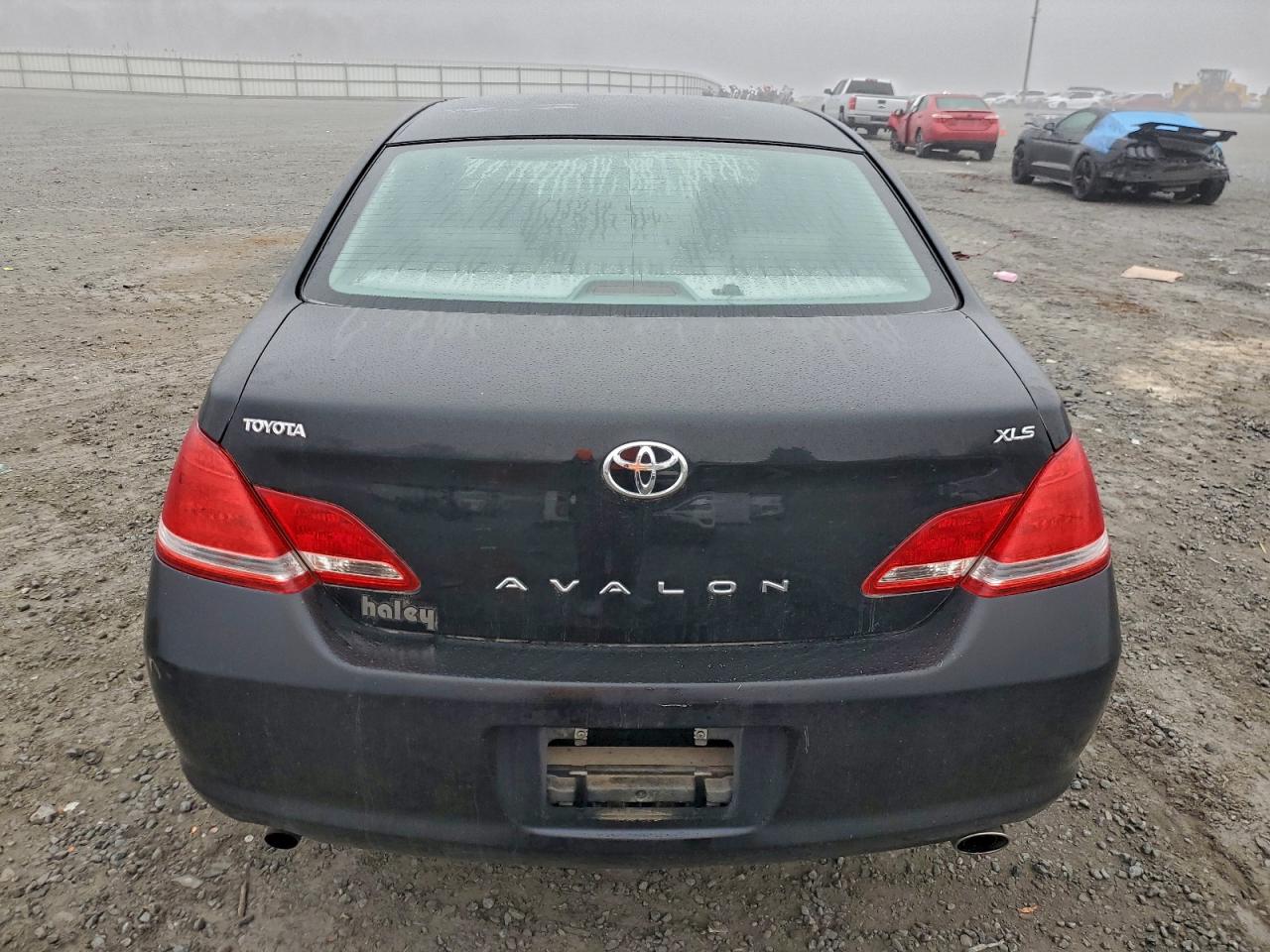 Toyota Avalon Xl Image 2