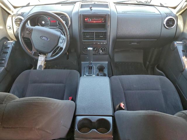 Ford Explorer Xlt Image 12