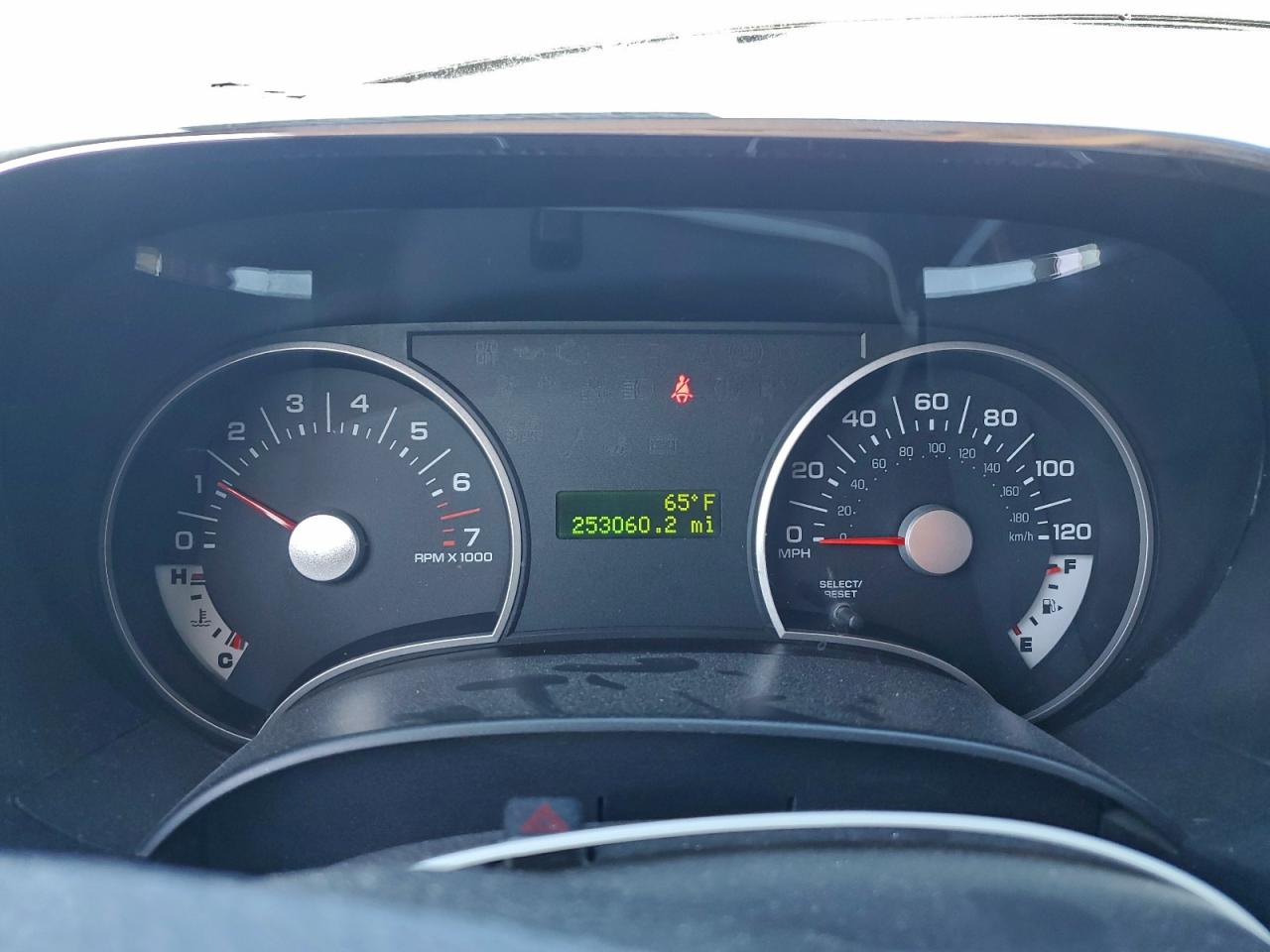 Ford Explorer Xlt Image 3